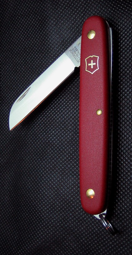 Red Gardener with Keyring - a.k.a. Twine Knife