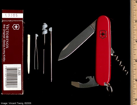 Unlike the 84mm Waiter, the Waiter Plus is a 91mm model with several additional tools without adding an additional layer.  Photo by: UnknownVT