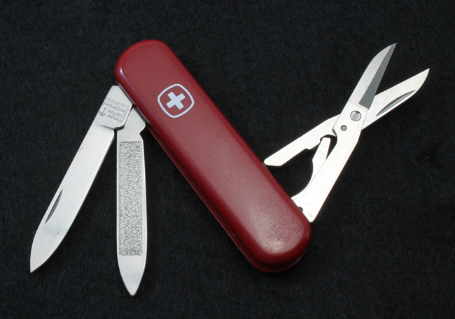 Wenger Chairman 65mm same as the Esquire but without the Keyring,Tweezers and Toothpick 