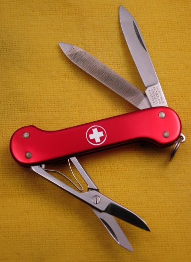 A Red Alox Duchess in very good condition. Old Model Number: 633 r+