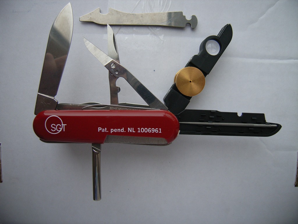 Wenger SGF Shortix Plus. Pictures by Gim.