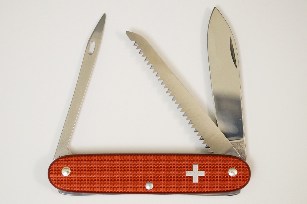 Victorinox Sailor 93mm Alox knife. **photo by: sticktodrum (mto).
